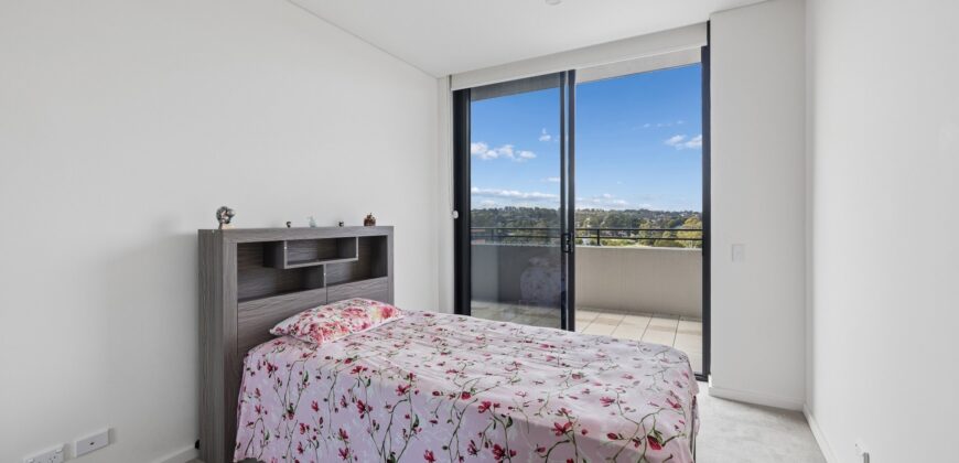 Top-Floor Penthouse with Expansive Entertainer’s Terrace & Sweeping Views