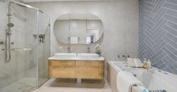 Exceptional Family Entertainer on 909sqm in a Tightly Held Pocket