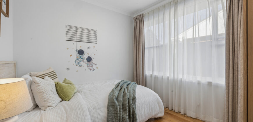 Exceptional Family Entertainer on 909sqm in a Tightly Held Pocket