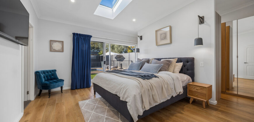 Exceptional Family Entertainer on 909sqm in a Tightly Held Pocket