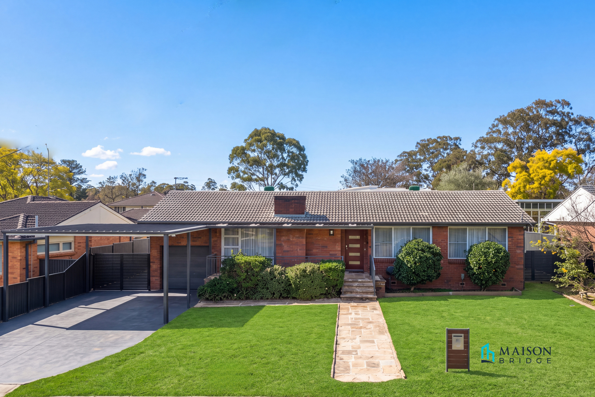 Exceptional Family Entertainer on 923sqm in a Tightly Held Pocket