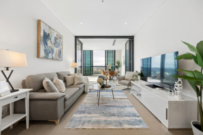 North Aspect Luxury with Panoramic Water & CBD Views