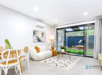 Near New Modern Townhouse – Carlingford West Public Catchment