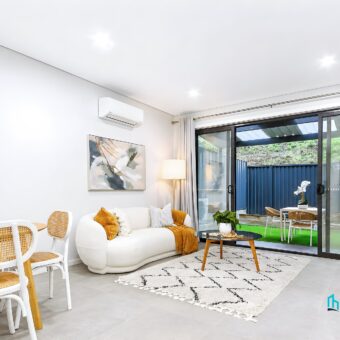 Near New Modern Townhouse – Carlingford West Public Catchment