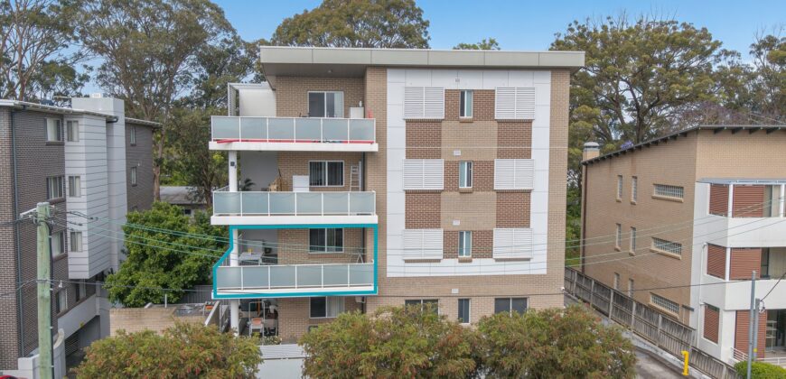 Oversized, Boutique Apartment Complex, Walk to Lightrail